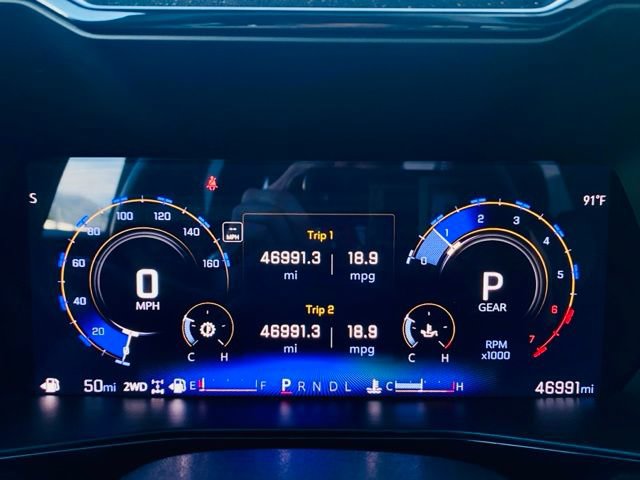 Used 2025 Chevrolet Colorado ZR2 w/ Technology Package AWD/4WD image 16