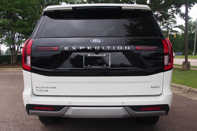 Certified 2025 Ford Expedition Max Platinum w/ Platinum Ultimate Package AWD/4WD image 6