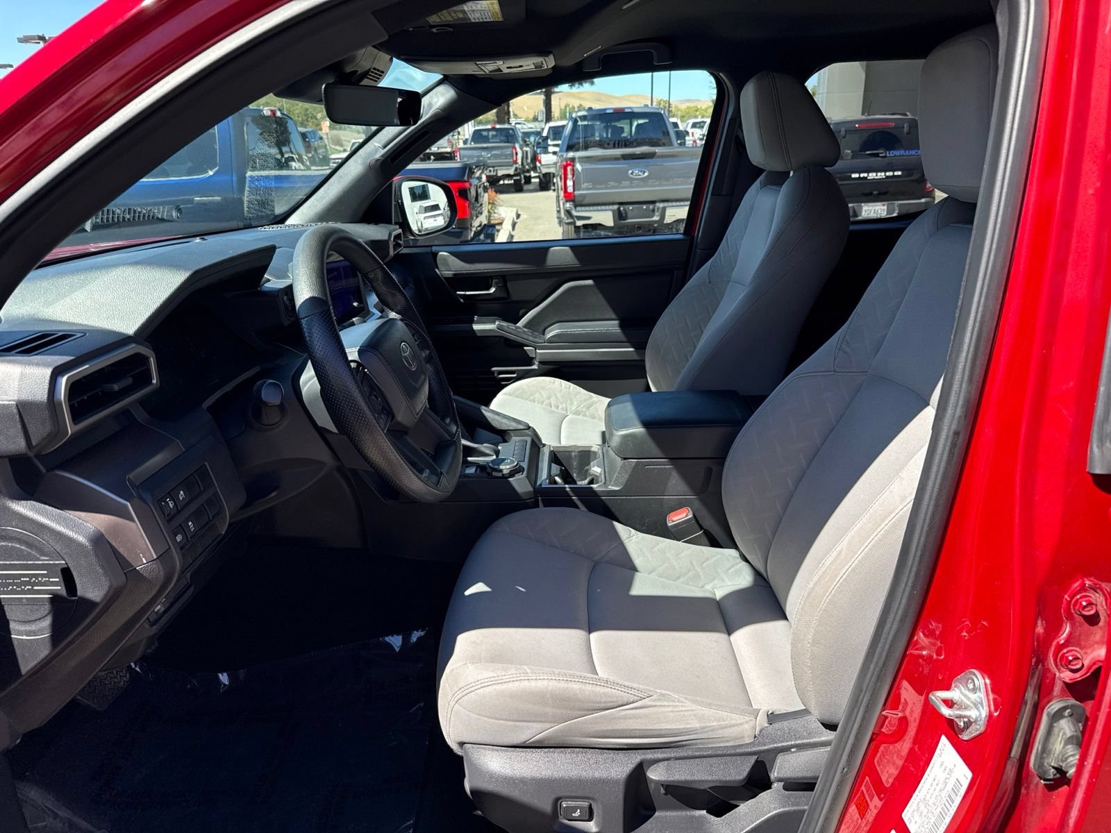 Used 2024 Toyota Tacoma SR5 AWD/4WD image 9