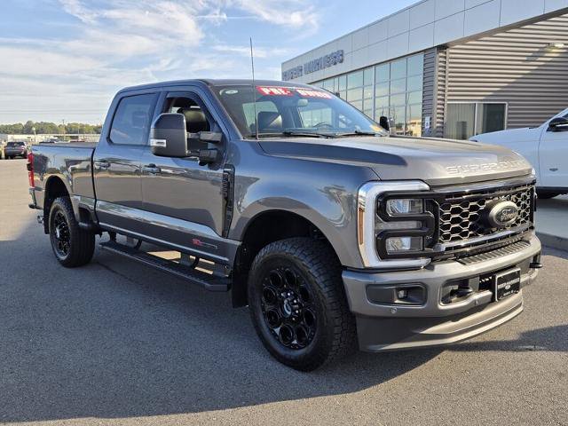 Certified 2025 Ford F250 Lariat w/ Lariat Ultimate Package AWD/4WD image 3