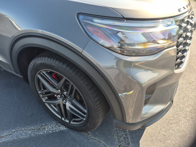 Certified 2025 Ford Explorer ST w/ Sun And Sound Package AWD/4WD image 10