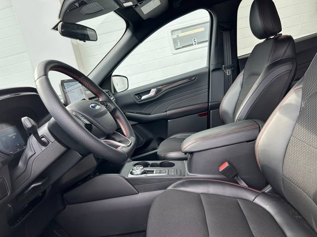 Certified 2026 Ford Escape ST-Line w/ Cold Weather Package AWD/4WD image 8