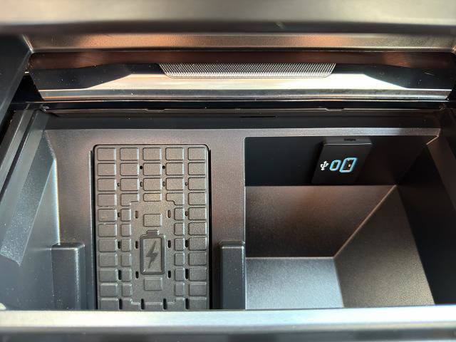 Certified 2026 Ford F350 Platinum AWD/4WD image 39