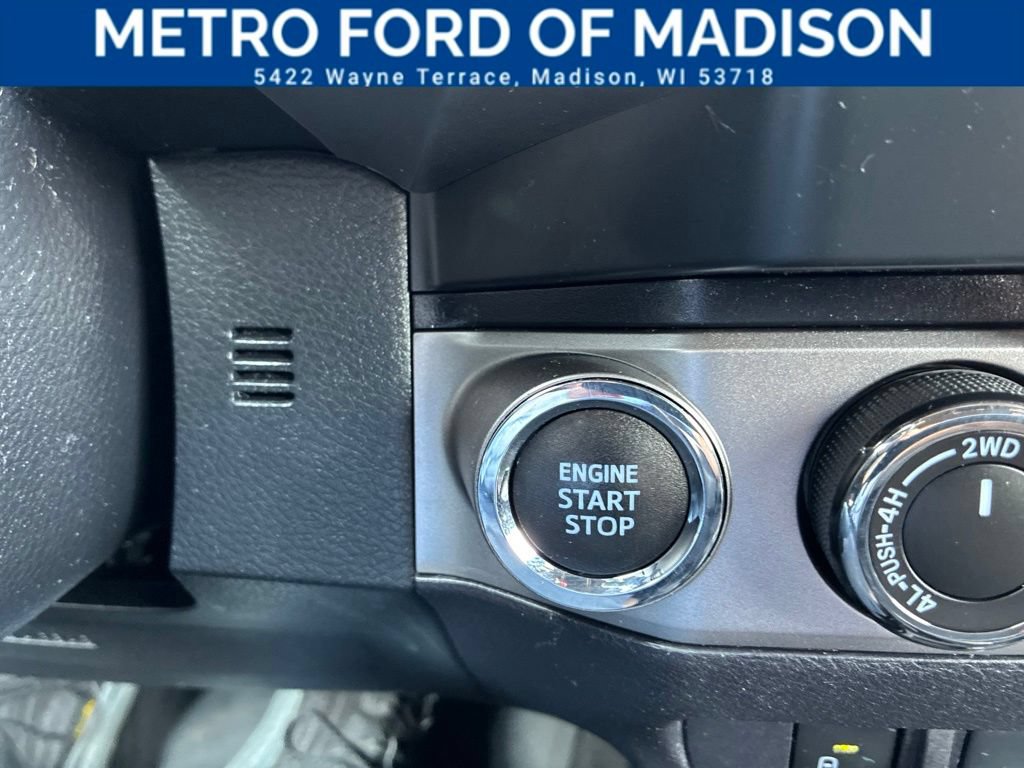 Used 2021 Toyota Tacoma Limited AWD/4WD image 40