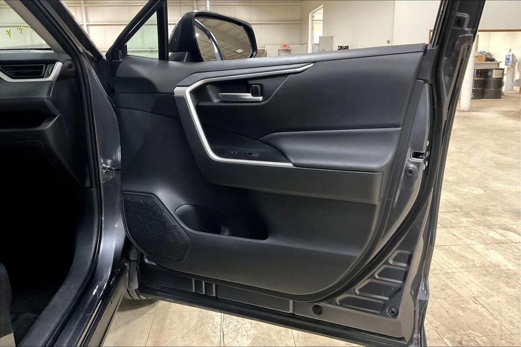 Used 2024 Toyota RAV4 XLE image 22