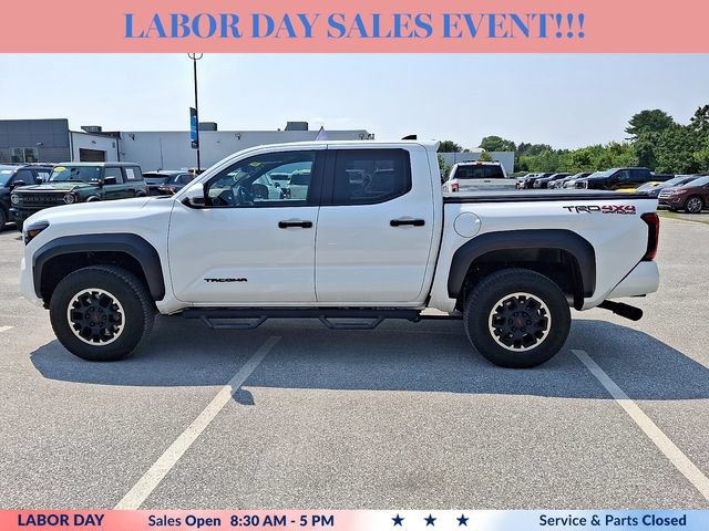 Used 2024 Toyota Tacoma TRD Off-Road w/ TRD Off Road Upgrade Package AWD/4WD image 6