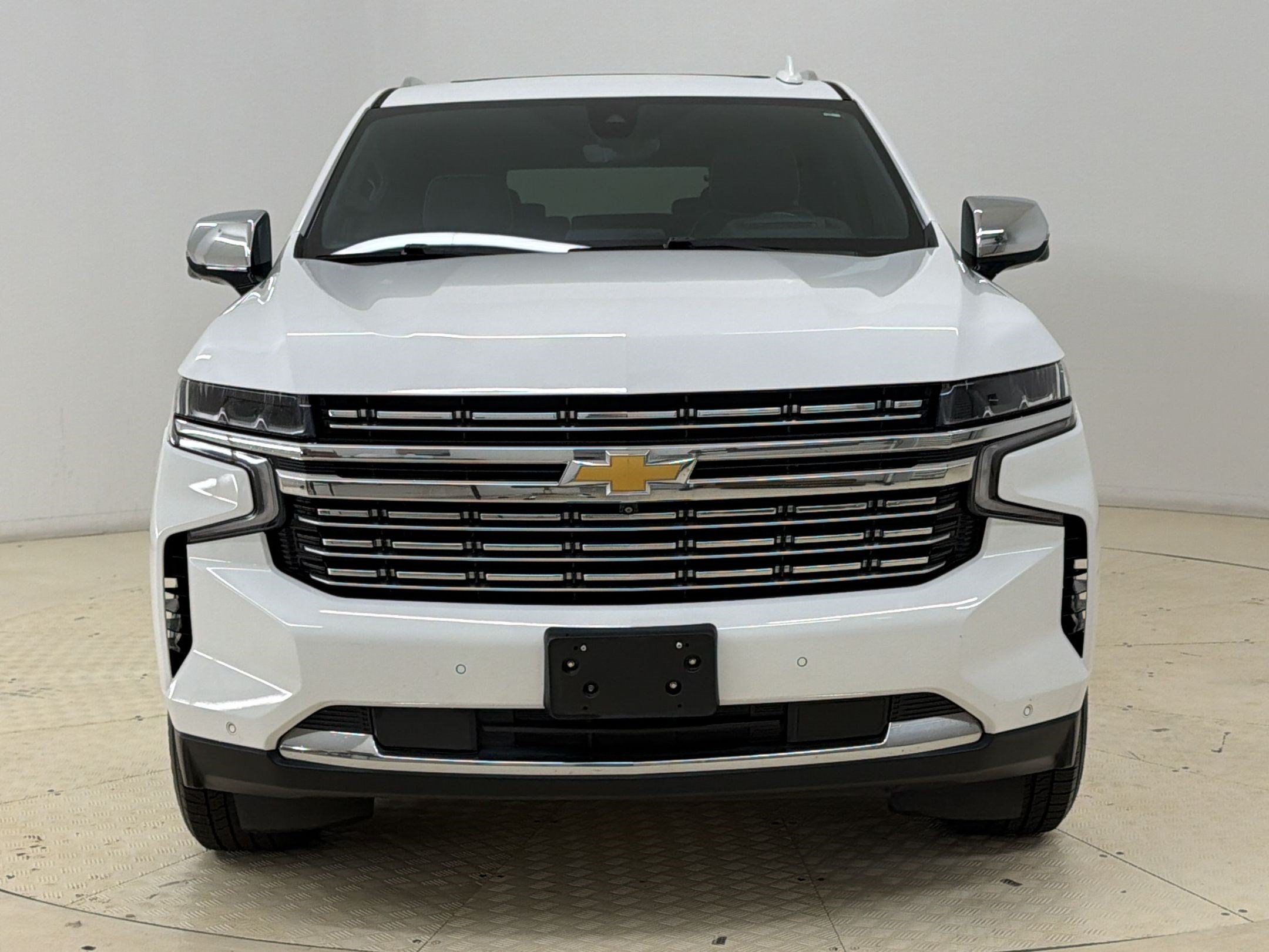 Used 2021 Chevrolet Suburban Premier w/ Premium Package RWD image 6