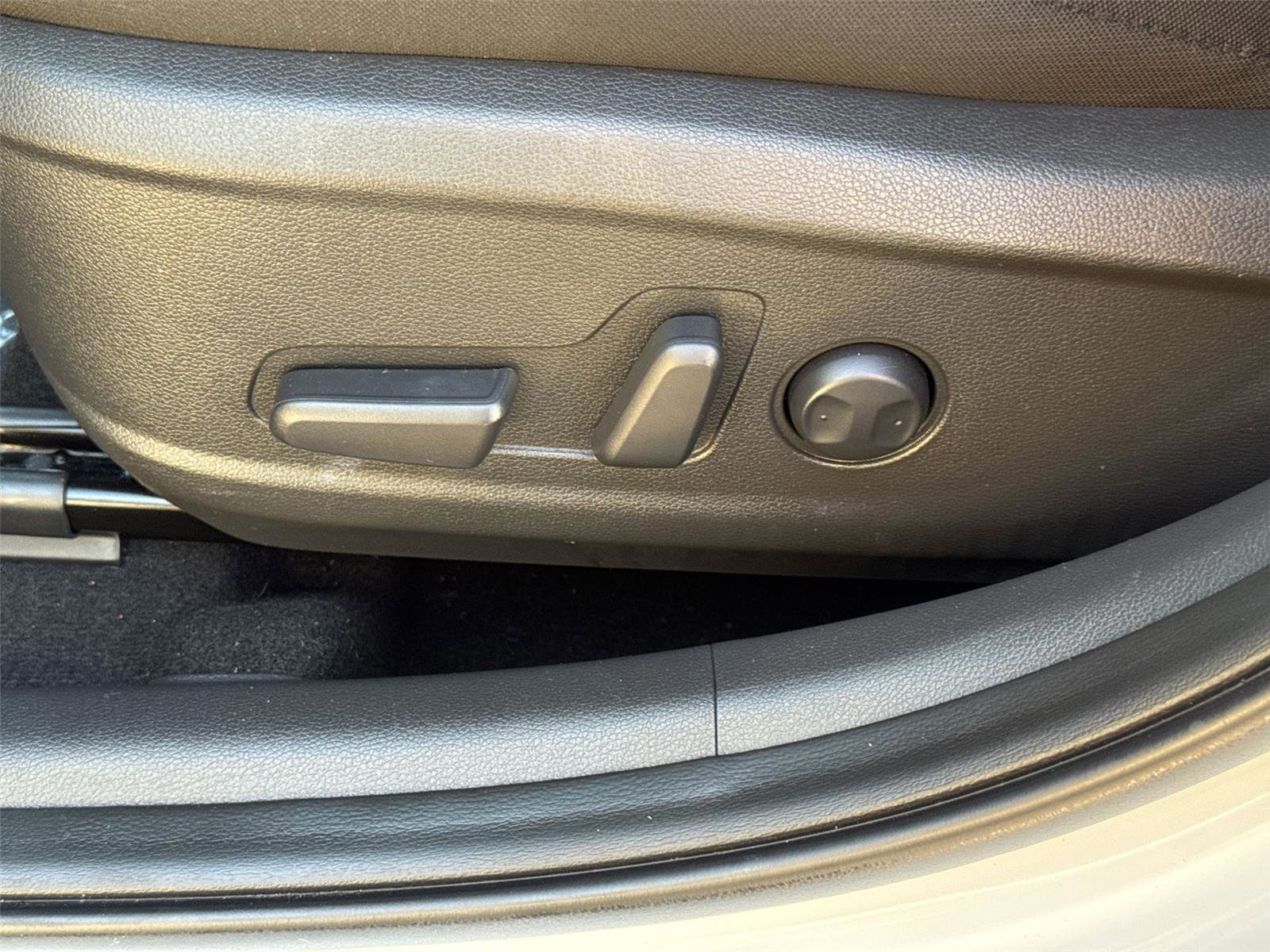 Used 2019 Hyundai Kona SEL w/ SEL Tech Package 02 image 25