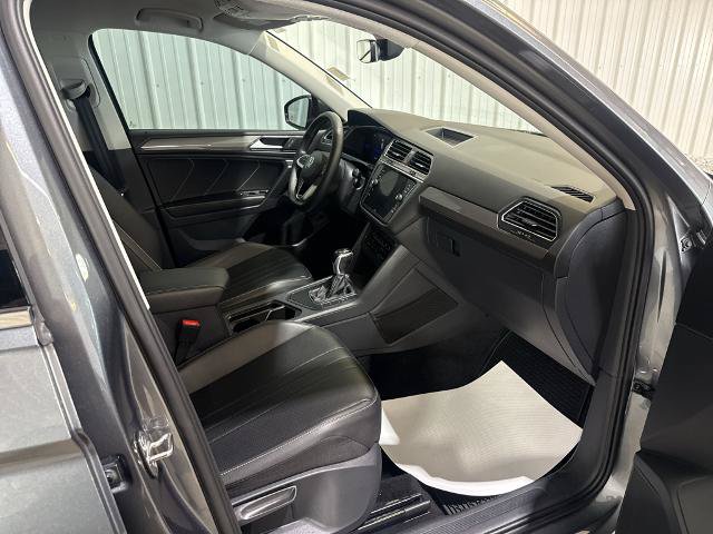 Used 2022 Volkswagen Tiguan SE FWD image 32