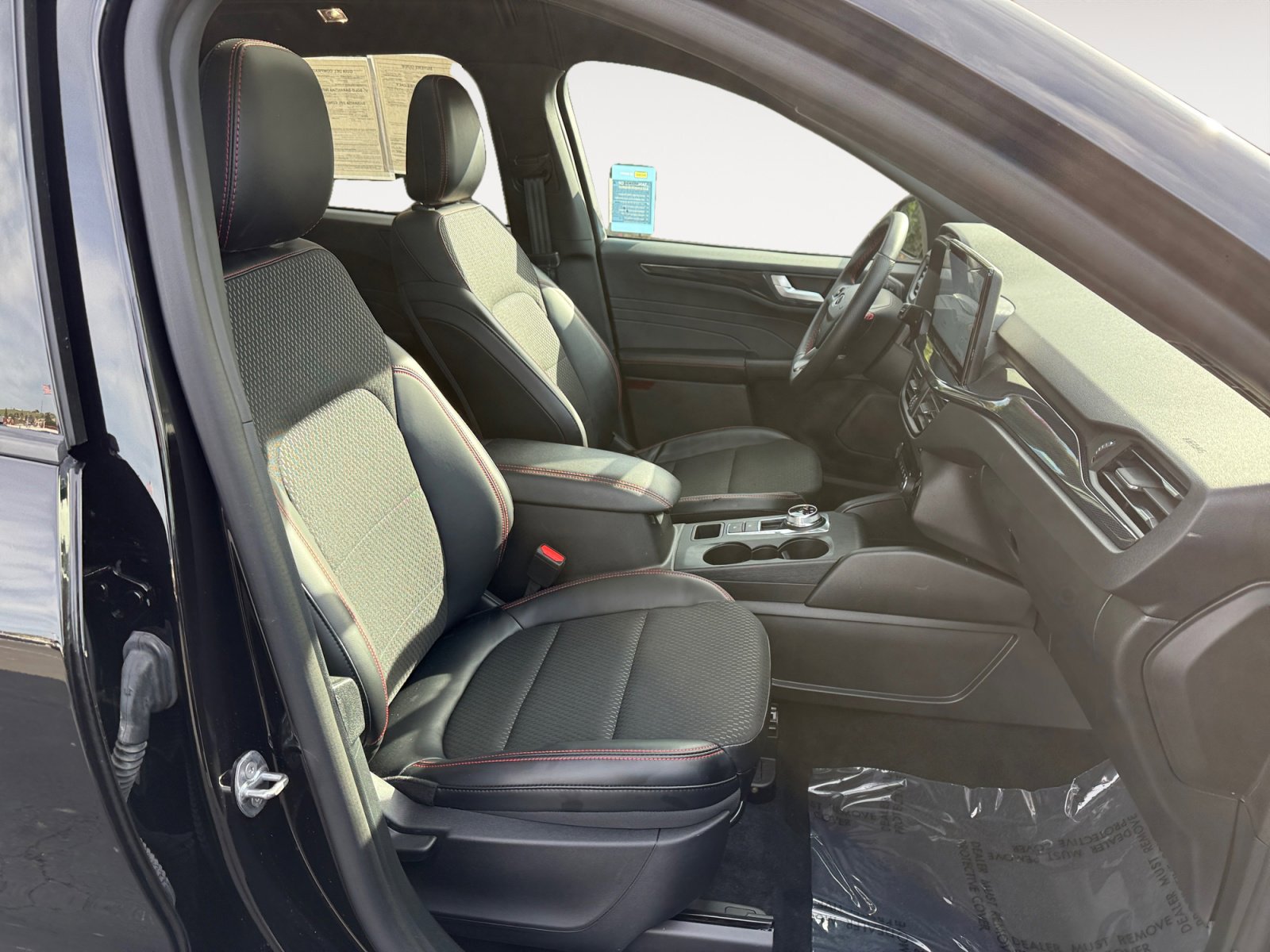 Certified 2025 Ford Escape ST-Line w/ Equipment Group 301A image 19