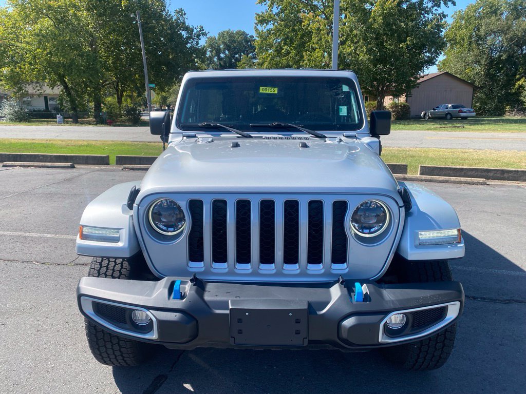 Used 2023 Jeep Wrangler Unlimited Sahara AWD/4WD image 2