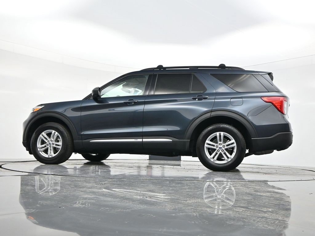 Certified 2022 Ford Explorer XLT w/ Class IV Trailer Tow Package image 7