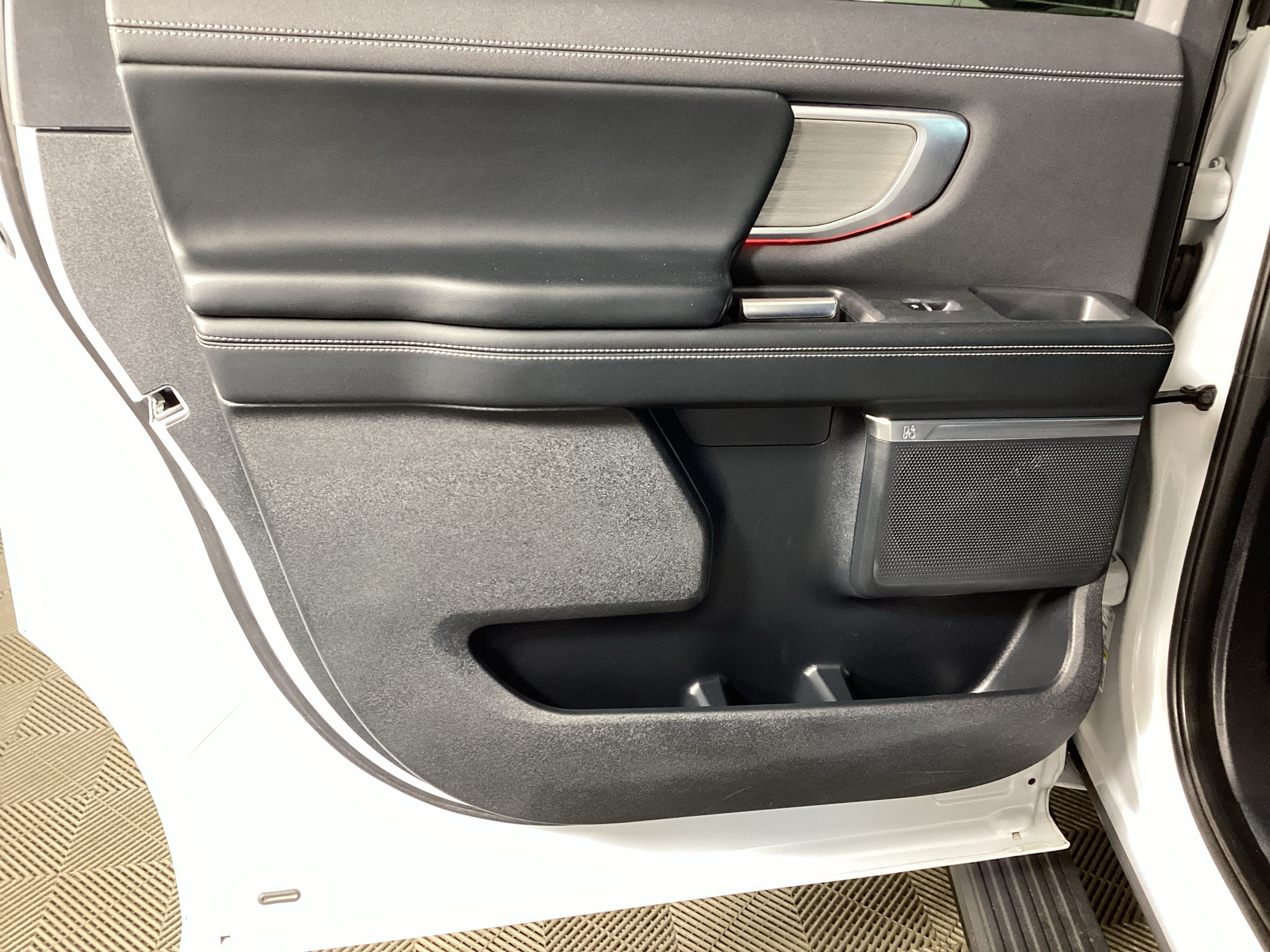 Certified 2025 Ford Expedition Max Platinum AWD/4WD image 16