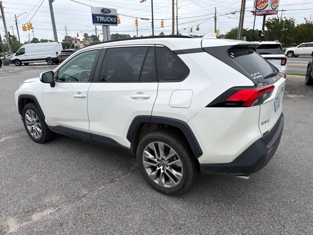Used 2022 Toyota RAV4 XLE Premium FWD image 5