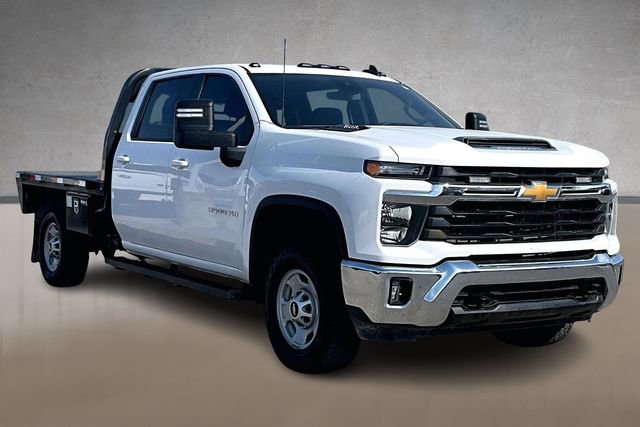 Used 2024 Chevrolet Silverado 2500 LT w/ Convenience Package image 9