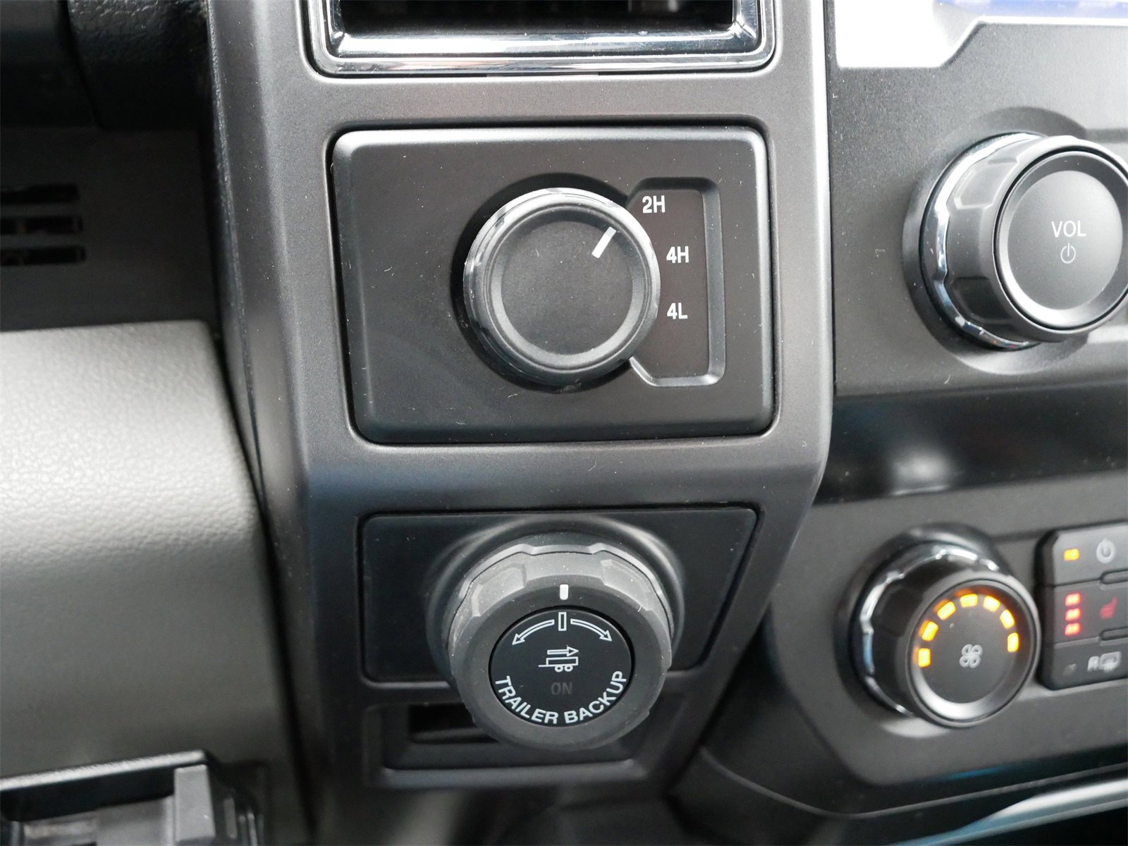 Certified 2020 Ford F150 XLT w/ Equipment Group 302A Luxury image 27