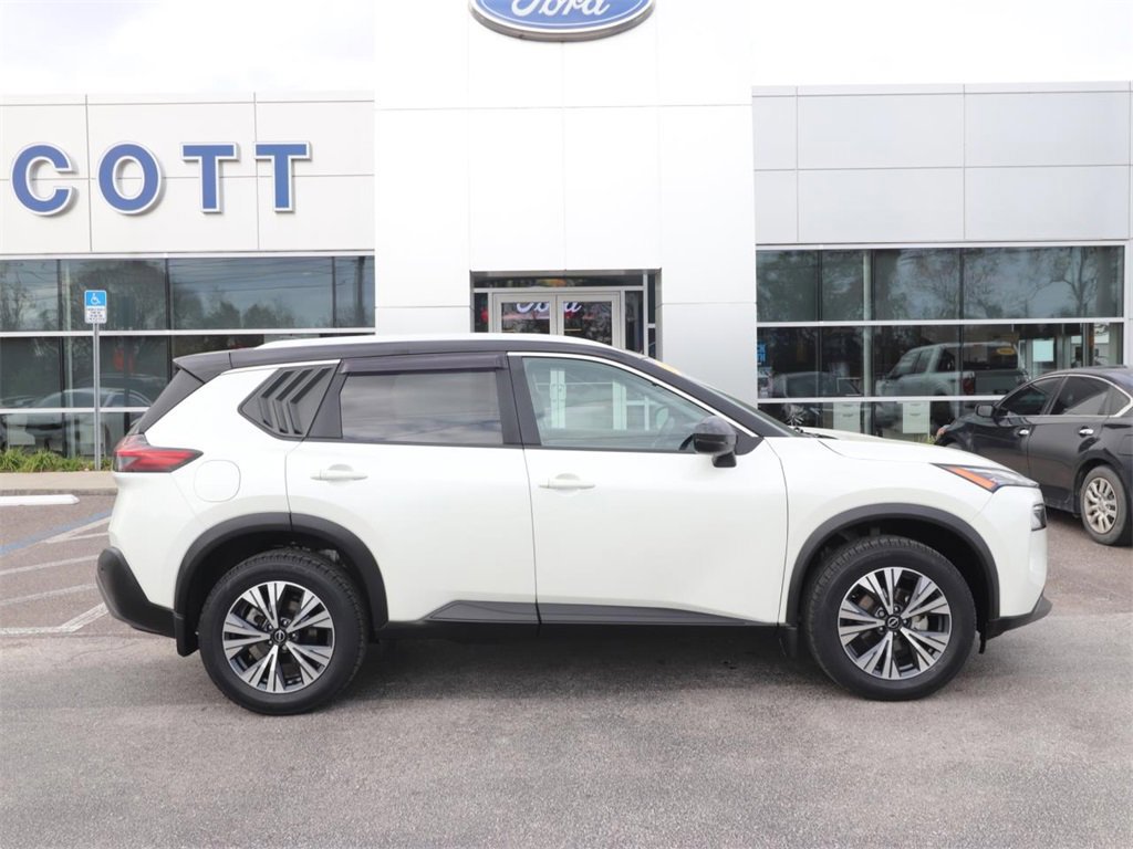 Used 2023 Nissan Rogue SV w/ SV Premium Package image 6