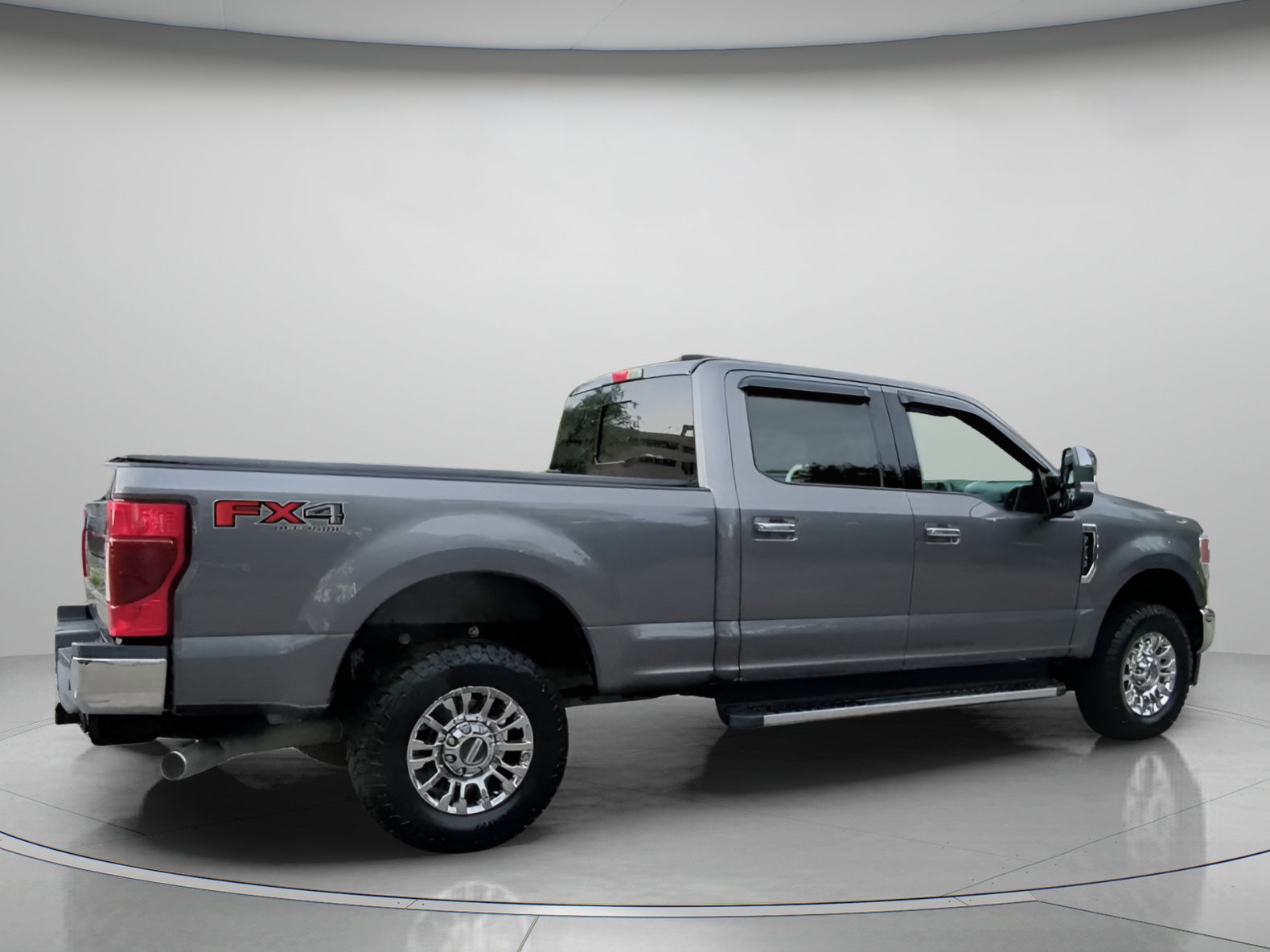 Certified 2021 Ford F250 XLT w/ XLT Premium Package AWD/4WD image 29