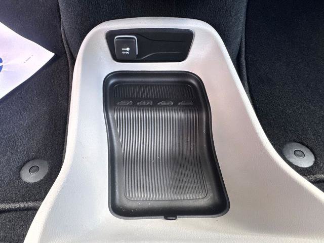 Used 2024 Chrysler Voyager LX FWD image 25