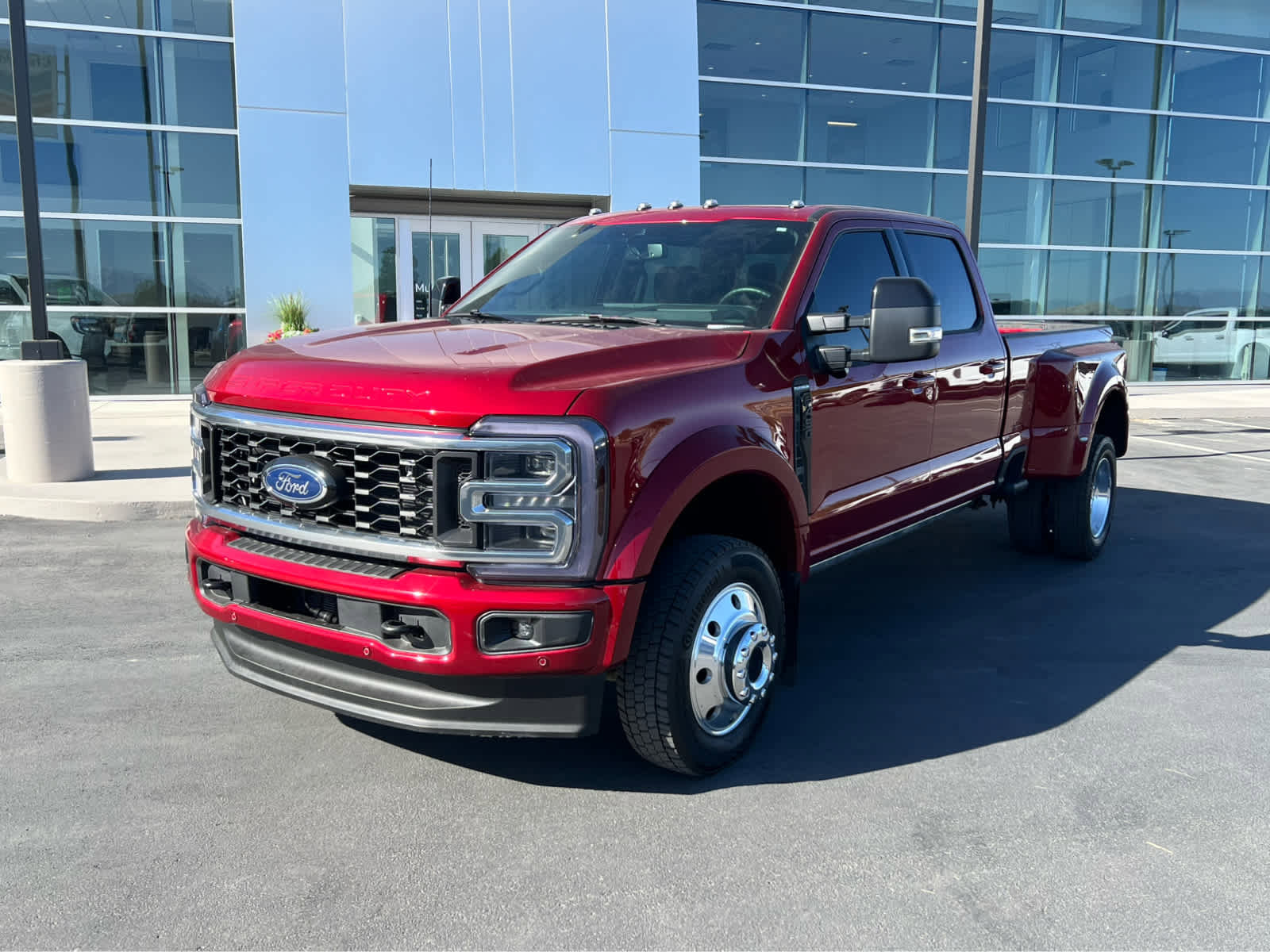 Certified 2025 Ford F450 Platinum w/ FX4 Off-Road Package AWD/4WD image 2