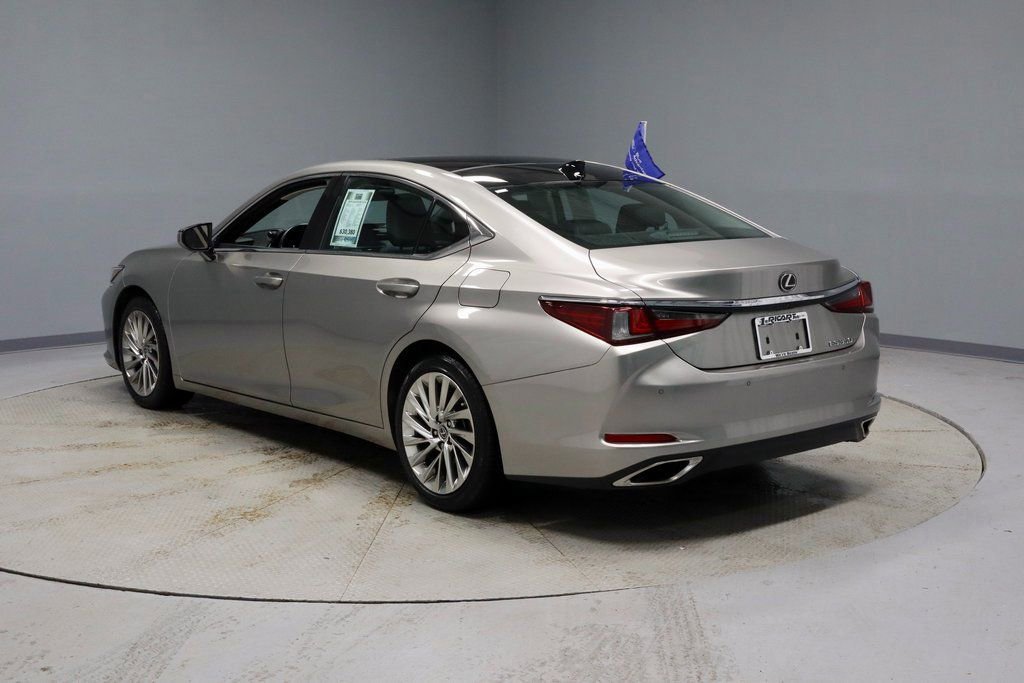 Used 2019 Lexus ES 350 Luxury image 3