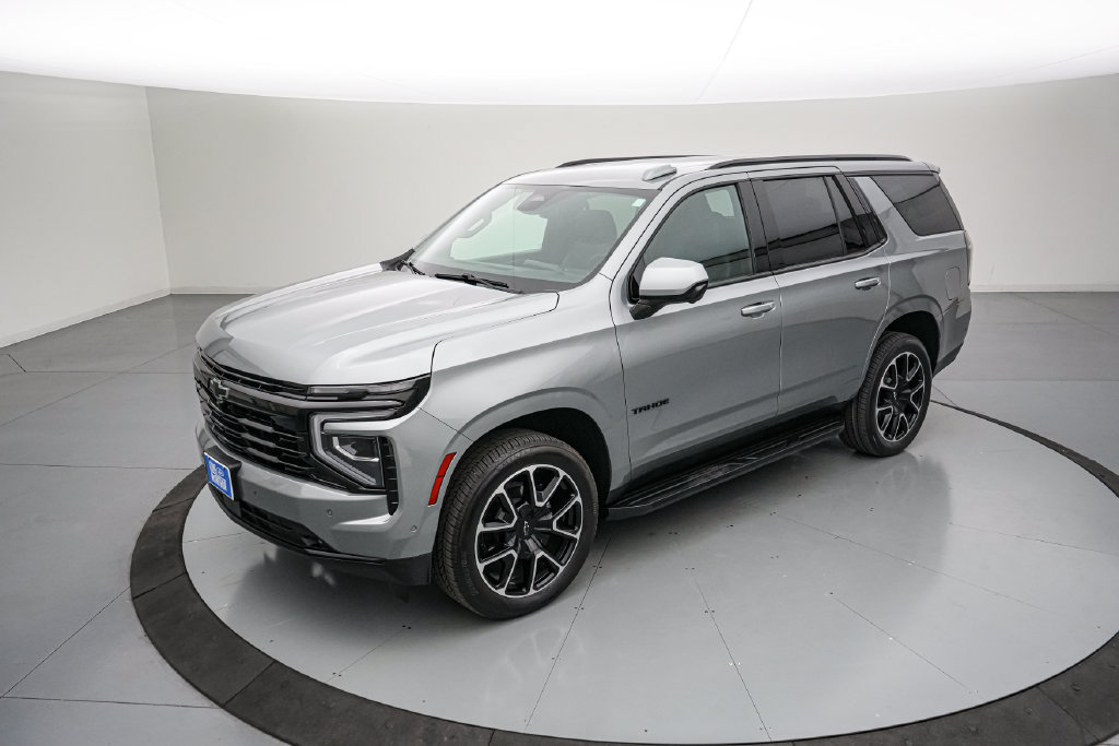 Used 2026 Chevrolet Tahoe RST AWD/4WD image 8