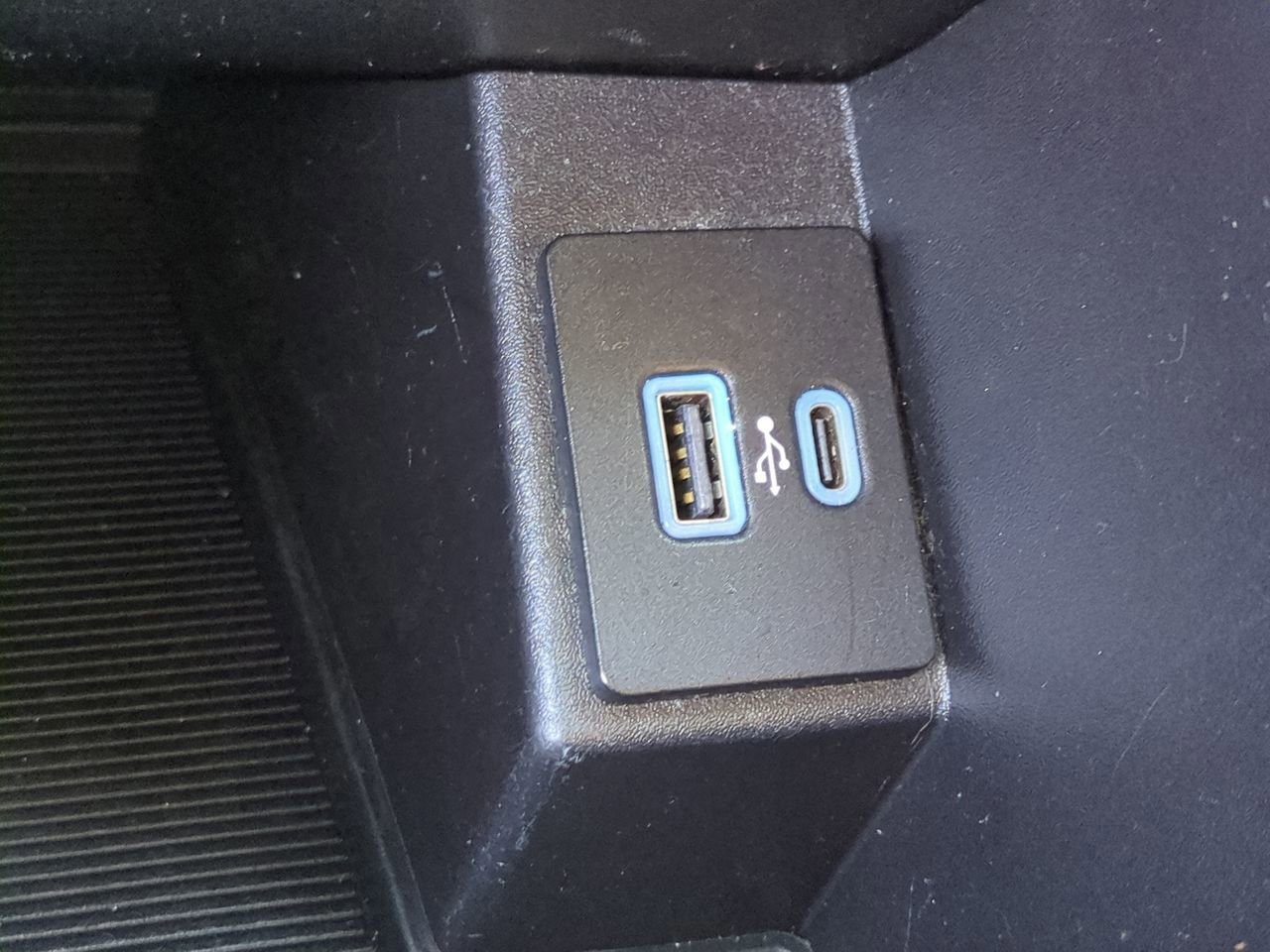 Certified 2023 Ford Edge SEL image 21