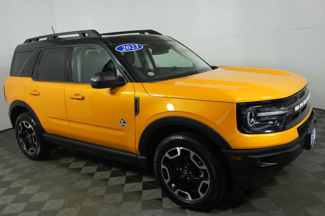 Certified 2023 Ford Bronco Sport Outer Banks w/ Tech Package image 2