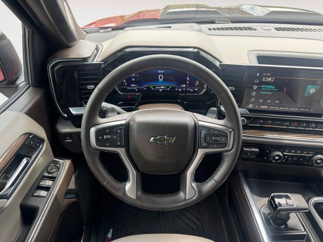 Used 2024 Chevrolet Silverado 1500 LT Trail Boss w/ LT Trail Boss Premium Package AWD/4WD image 12