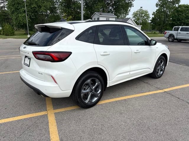 Certified 2023 Ford Escape ST-Line w/ Tech Pack #1 AWD/4WD image 3