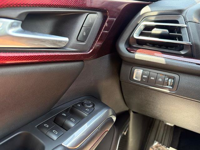 Used 2025 Chevrolet Traverse Z71 w/ Enhanced Driving Package AWD/4WD image 21