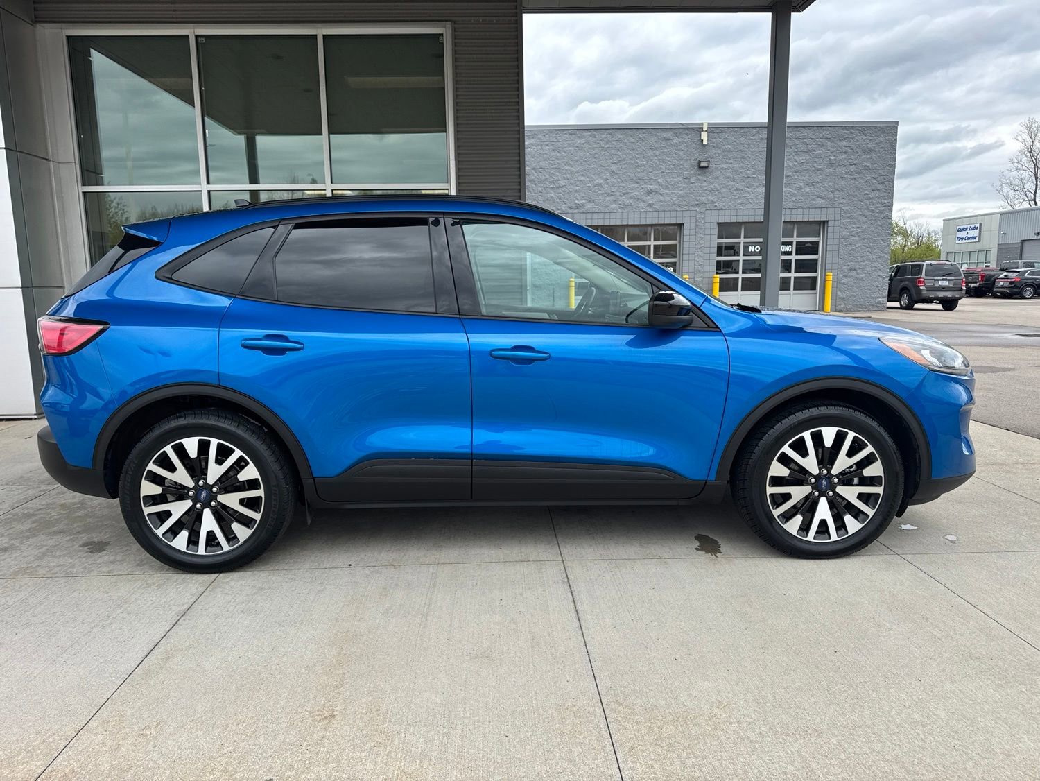 Certified 2020 Ford Escape SE Sport AWD/4WD image 9
