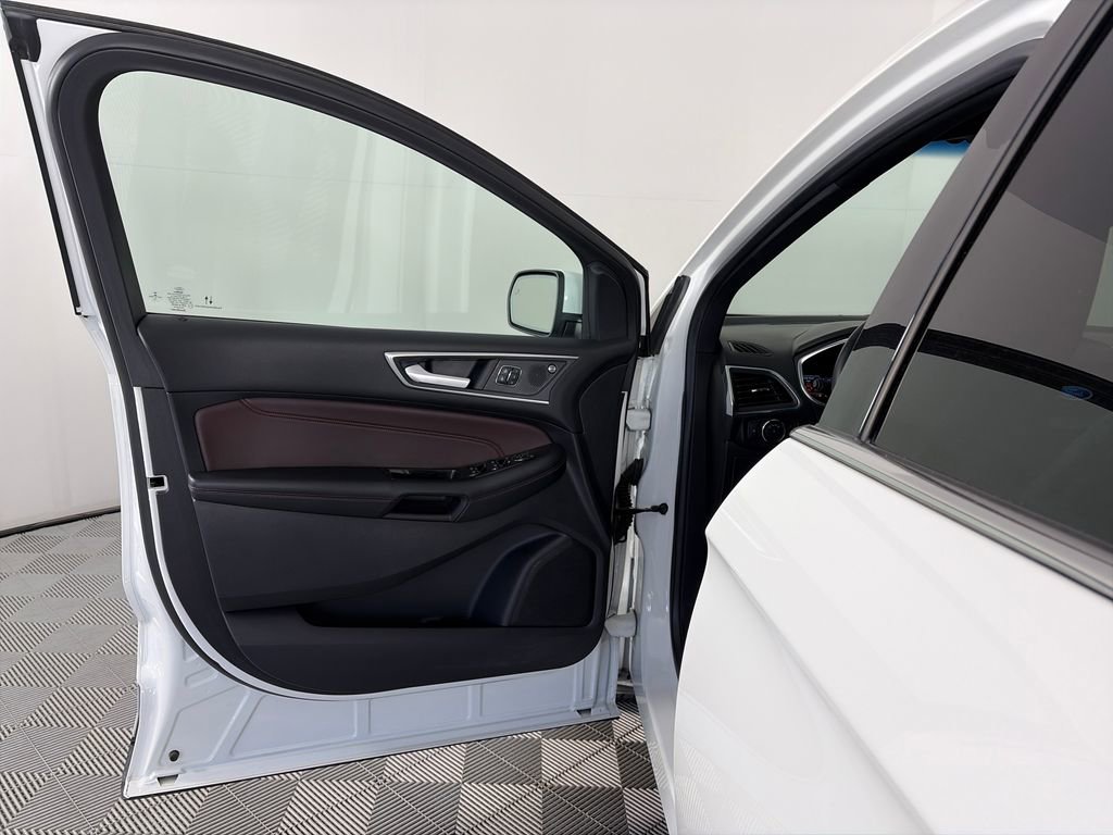 Certified 2020 Ford Edge Titanium w/ Equipment Group 301A image 10