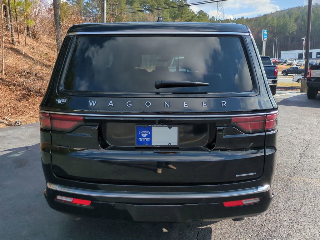 Used 2024 Jeep Wagoneer L Series II w/ Flexible Seating Group image 5