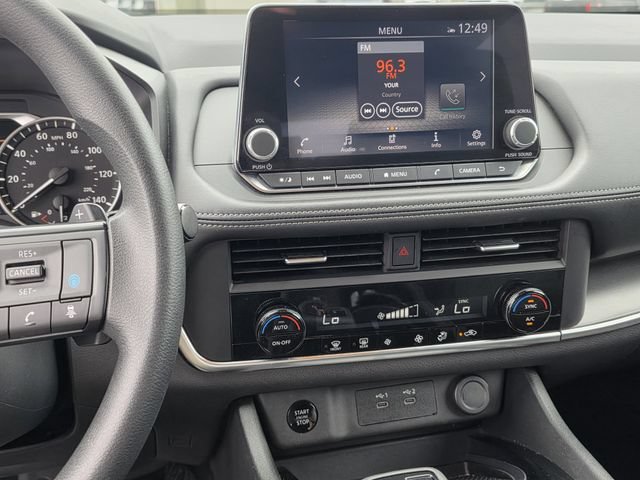 Used 2024 Nissan Rogue SV FWD image 9