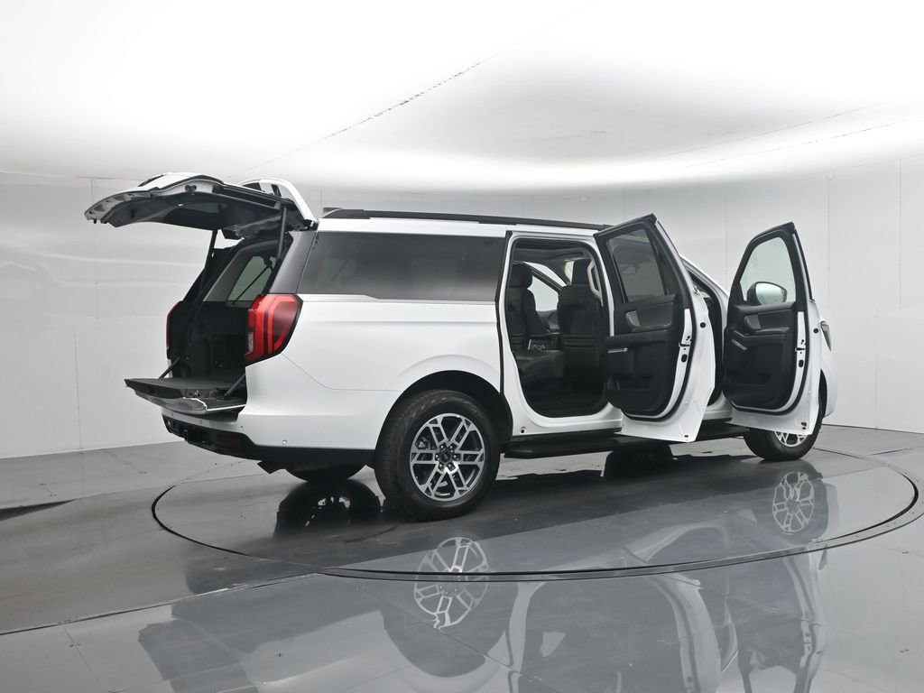 Certified 2025 Ford Expedition Max Active AWD/4WD image 6