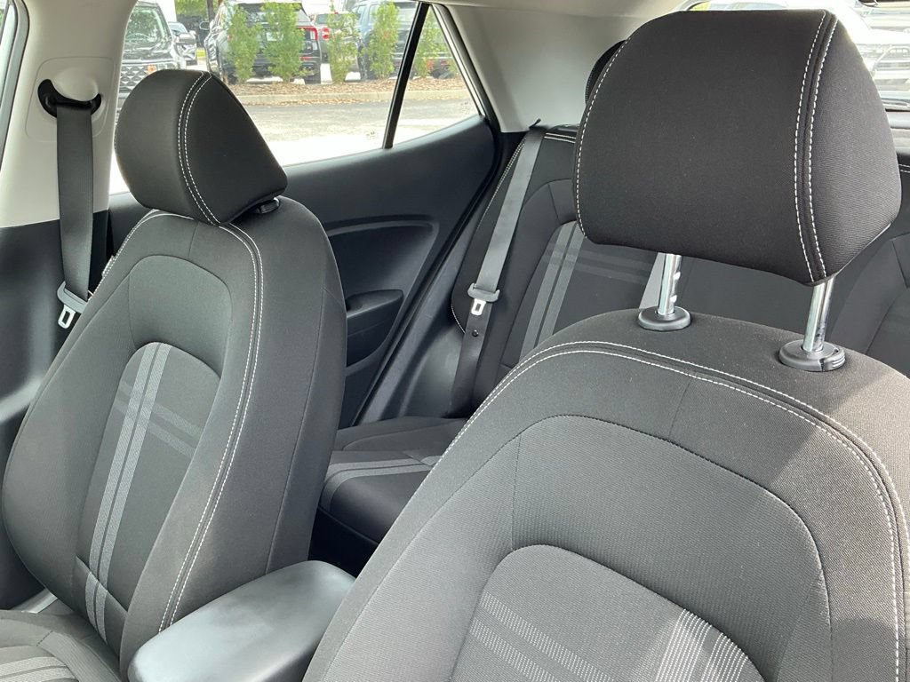 Used 2025 Hyundai Venue SEL FWD image 26