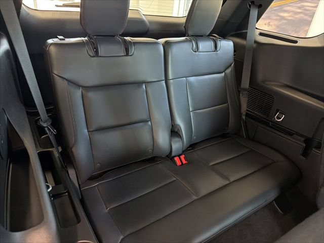 Certified 2025 Ford Explorer ST-Line AWD/4WD image 11