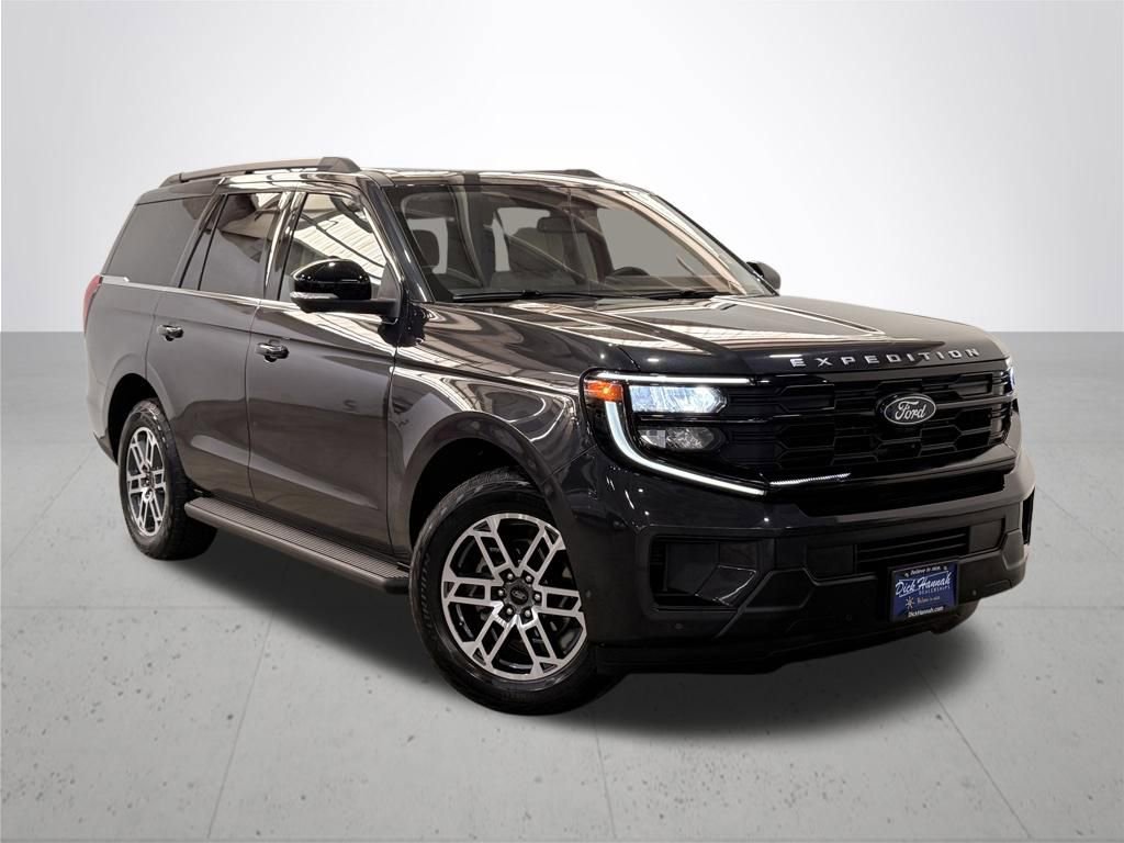 Certified 2025 Ford Expedition Active AWD/4WD image 8