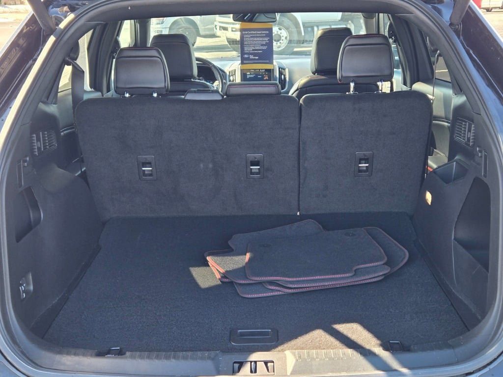 Certified 2024 Ford Edge ST-Line w/ Class II Trailer Tow Package image 14