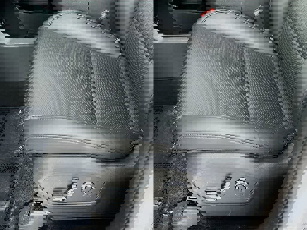 Used 2025 Hyundai Santa Fe SEL image 29