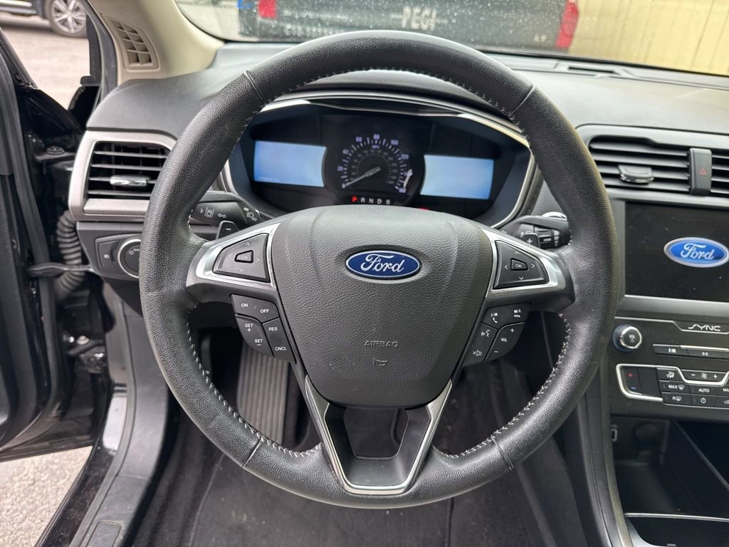 Certified 2019 Ford Fusion SE w/ Equipment Group 151A image 11