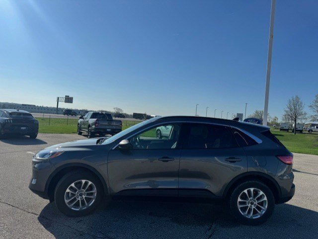 Certified 2022 Ford Escape SE w/ Convenience Package AWD/4WD image 2