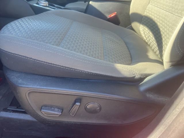 Certified 2022 Ford Escape SE w/ SE Sport Appearance Package FWD image 9