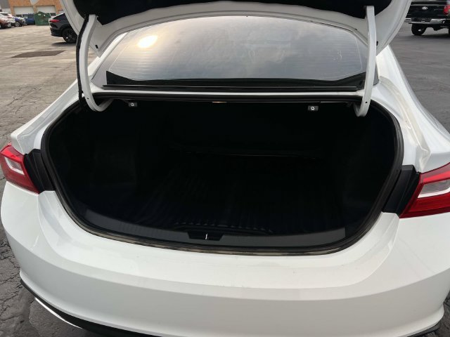 Used 2021 Chevrolet Malibu RS w/ LPO, Convenience Package 1 FWD image 10