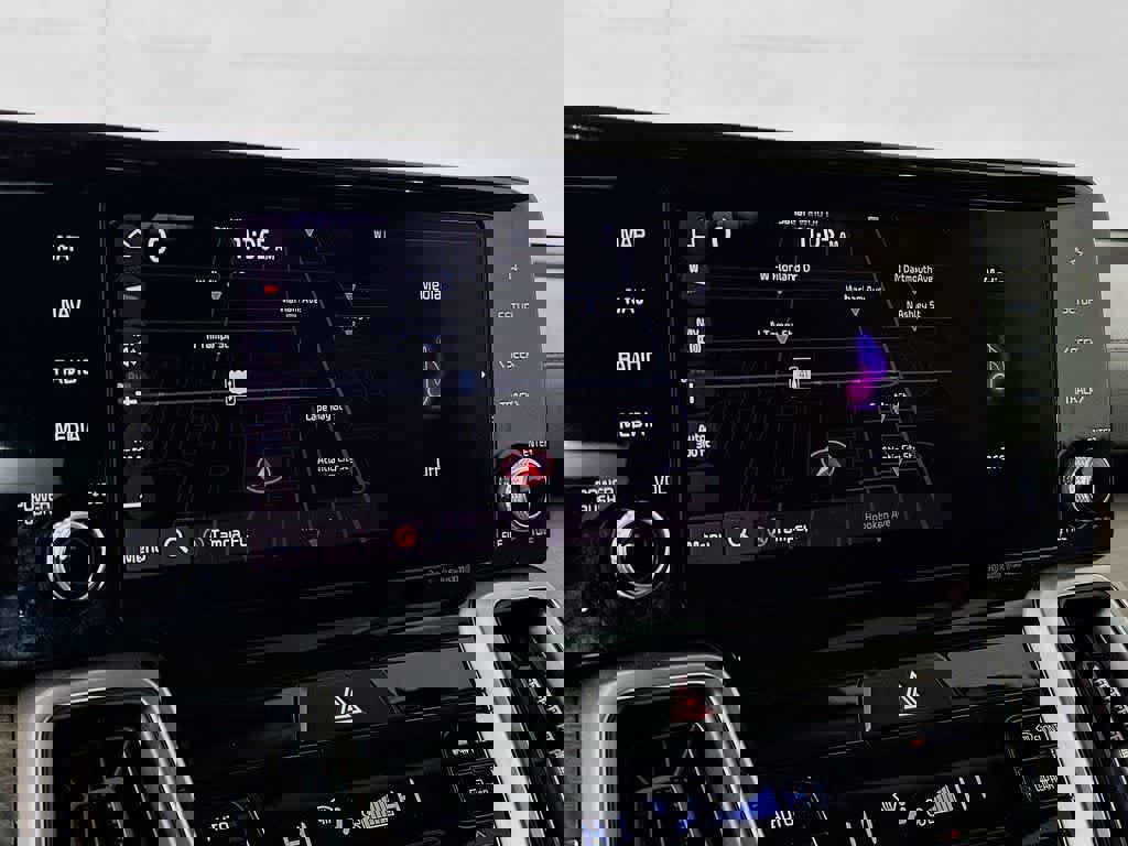 Used 2023 Kia Sorento EX w/ Panoramic Sunroof Package image 28