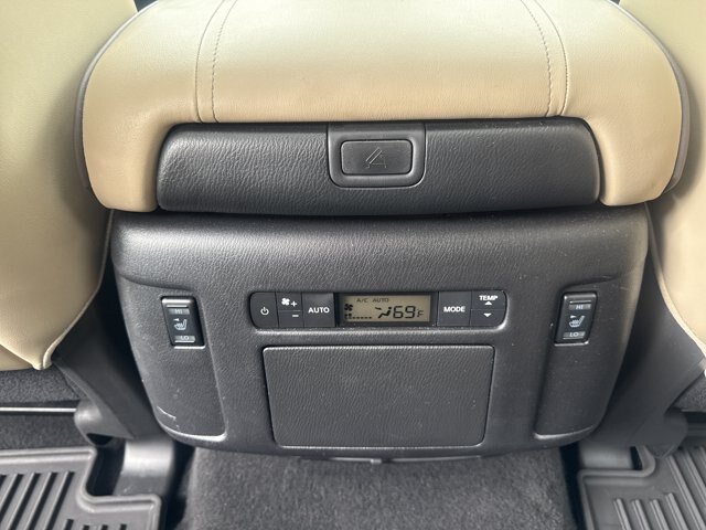 Used 2021 Nissan Armada Platinum w/ Captain's Chairs Package RWD image 21