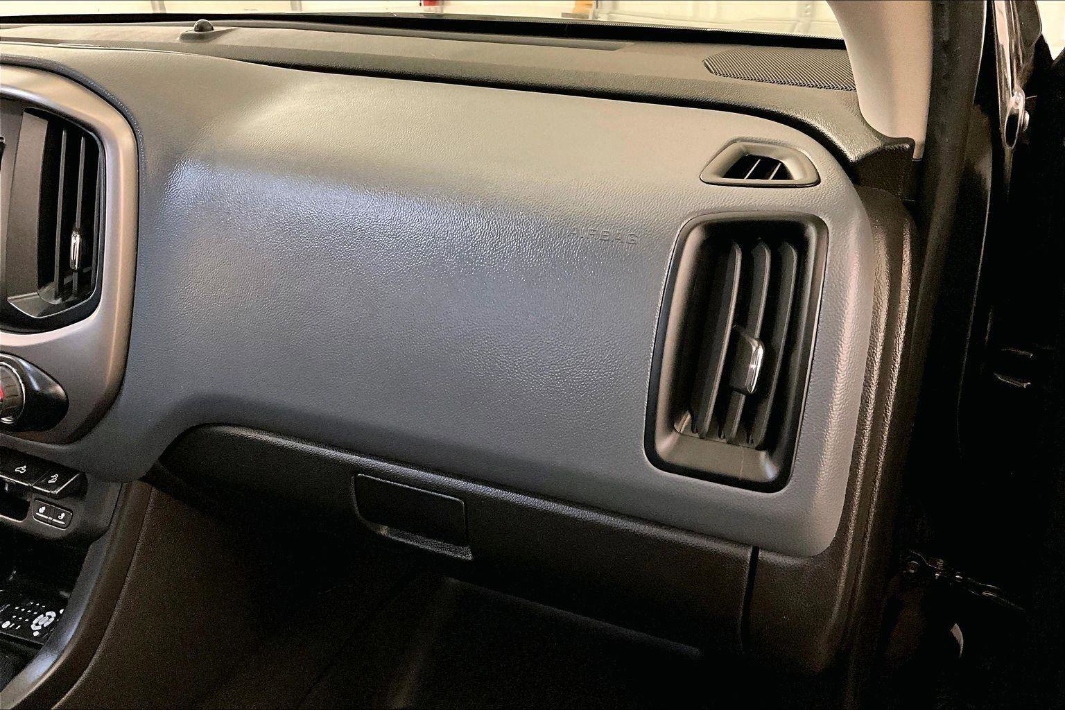 Used 2018 Chevrolet Colorado Z71 w/ Z71 Midnight Edition image 15