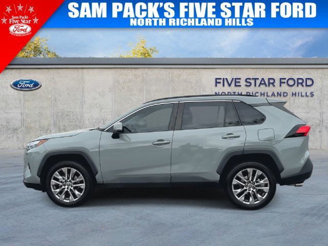Used 2022 Toyota RAV4 XLE Premium FWD image 6