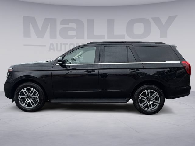 Certified 2025 Ford Expedition Active AWD/4WD image 2